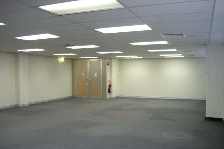 Suite 5, Level 1, 171 Bigge Street Liverpool NSW 2170 - Image 4