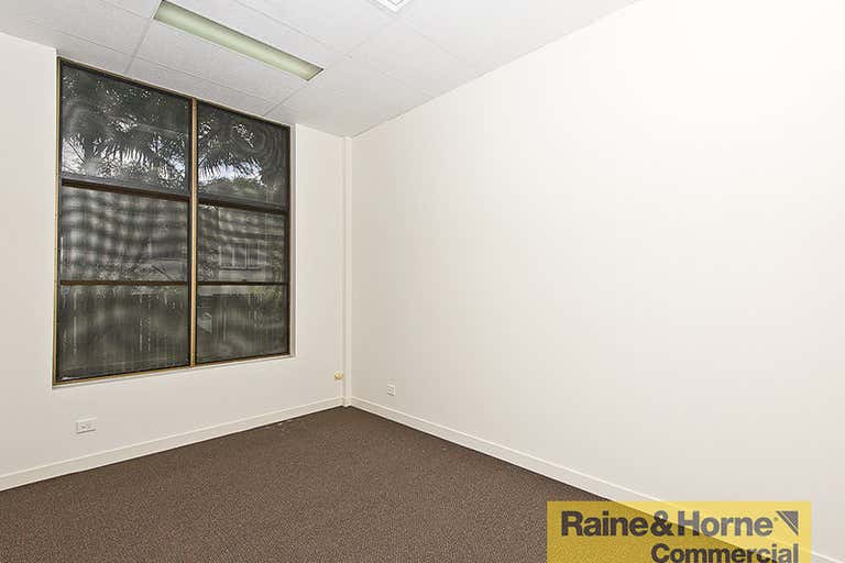 2/6 Nepean Avenue Arana Hills QLD 4054 - Image 4