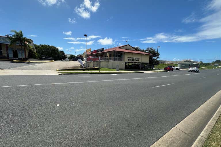 11b/3 Rosewood Drive Rural View QLD 4740 - Image 1
