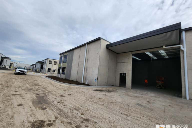 8/11 Industrial Avenue Thomastown VIC 3074 - Image 4