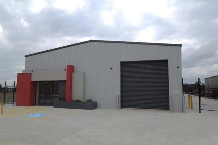 2/14 Production Drive Alfredton VIC 3350 - Image 2