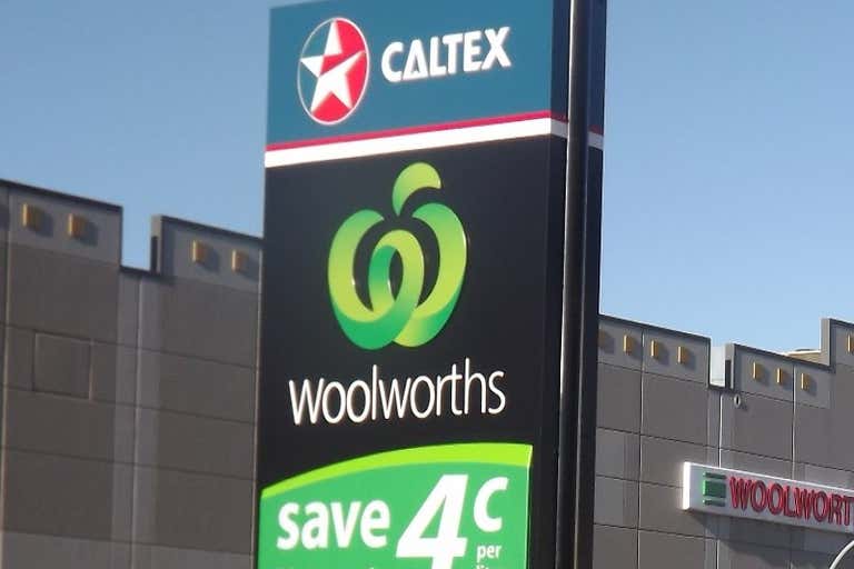 WOW Caltex 244 Beardy Street Armidale NSW 2350 - Image 1