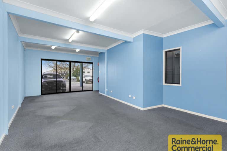 2/944 Nudgee Road Banyo QLD 4014 - Image 2