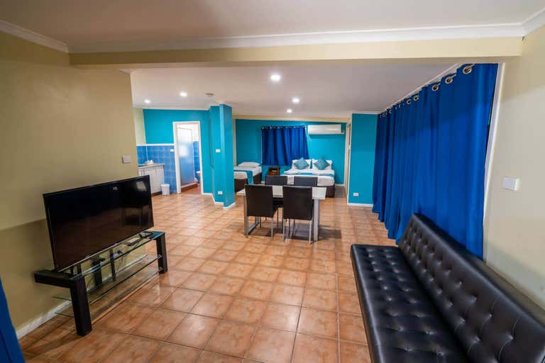 Adobe Motel, 191 Sheridan Street Cairns North QLD 4870 - Image 4