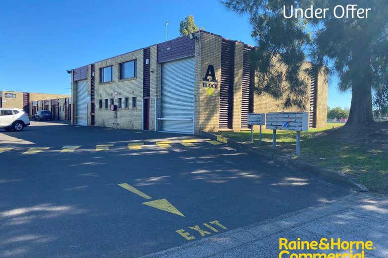 Unit 6A, 4 Louise Avenue Ingleburn NSW 2565 - Image 1