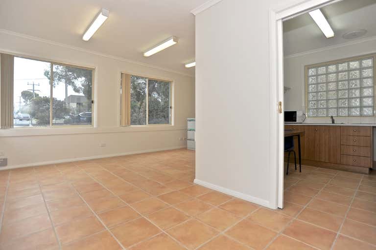 21 Aster Avenue Carrum Downs VIC 3201 - Image 3