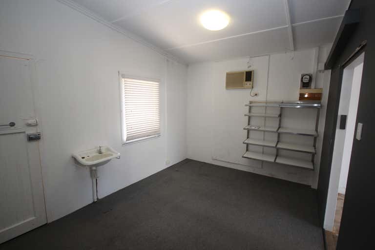 Suite 2, 2 Blackwood St Townsville City QLD 4810 - Image 4