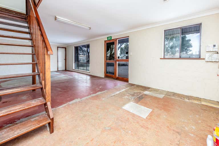 18 Larkin Street Geraldton WA 6530 - Image 4