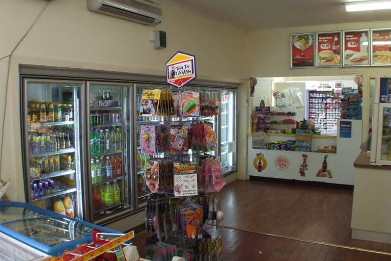 Moonya St Store, 12 Moonya Kingaroy QLD 4610 - Image 3