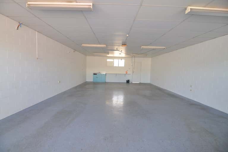 1/147 Boundary Street South Townsville QLD 4810 - Image 2
