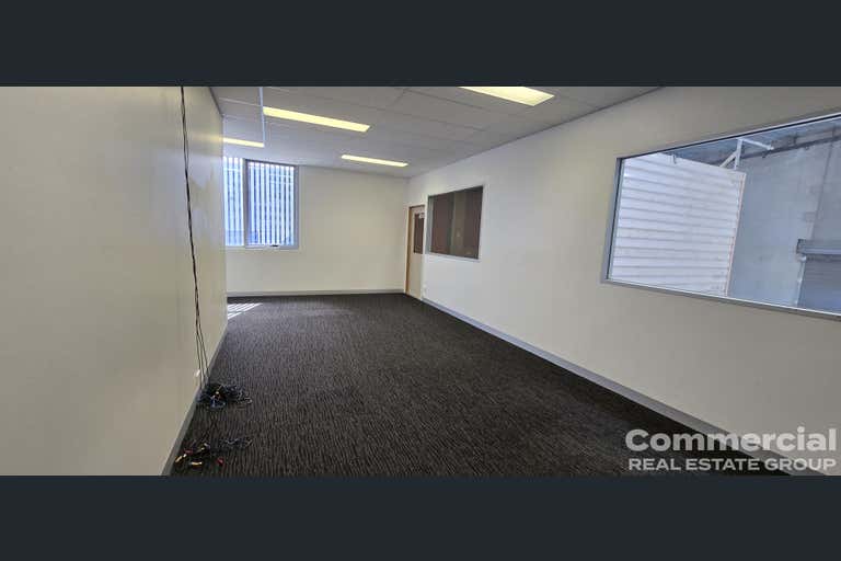 16/82 Gateway Boulevard Epping VIC 3076 - Image 3