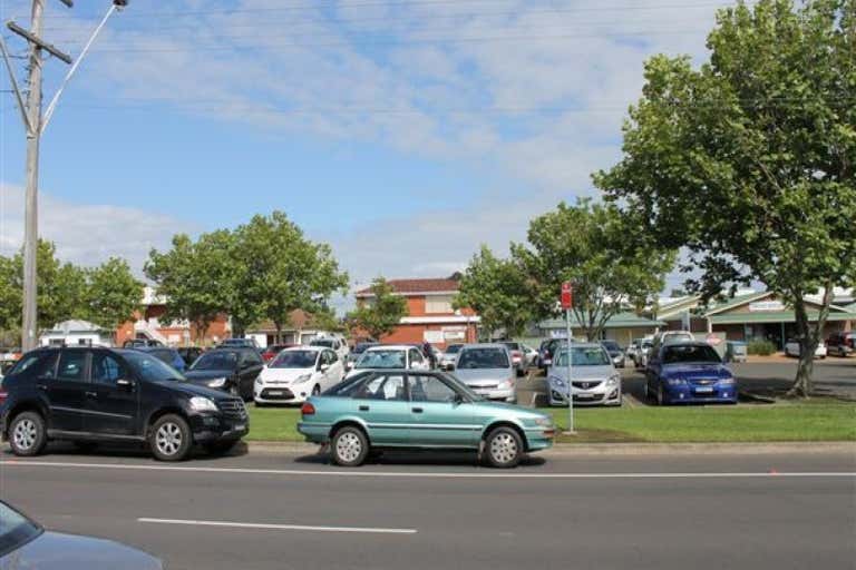 1/10 Beverley Avenue Warilla NSW 2528 - Image 2