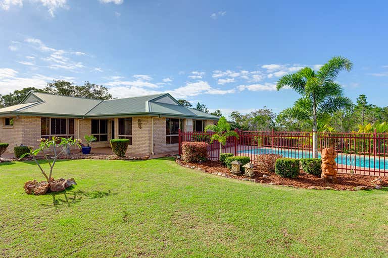 12 Scullett Drive Tin Can Bay QLD 4580 - Image 2