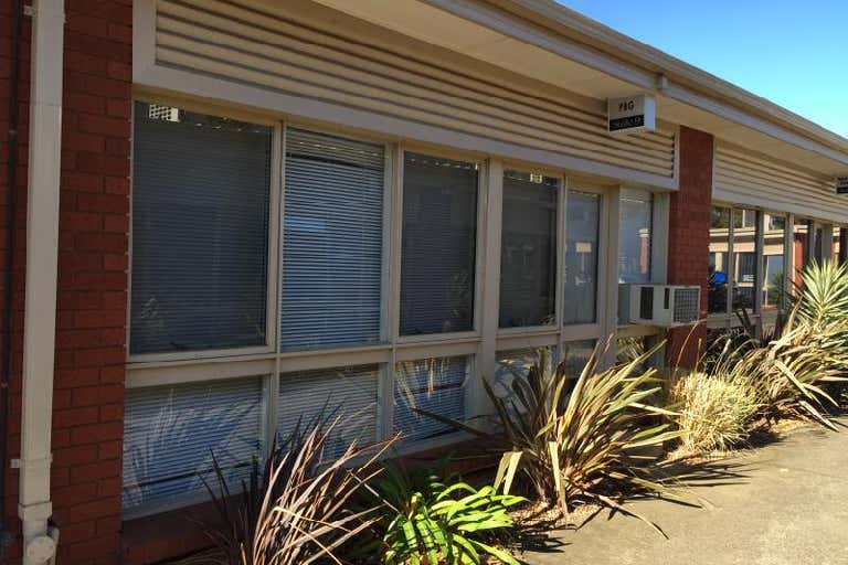 9/215 Watton Street Werribee VIC 3030 - Image 2