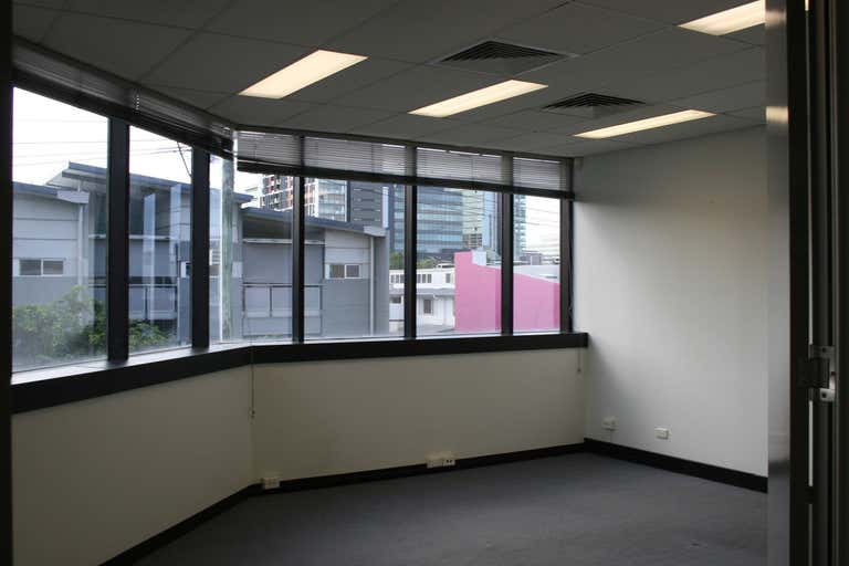 1/95 Robertson Street Fortitude Valley QLD 4006 - Image 3