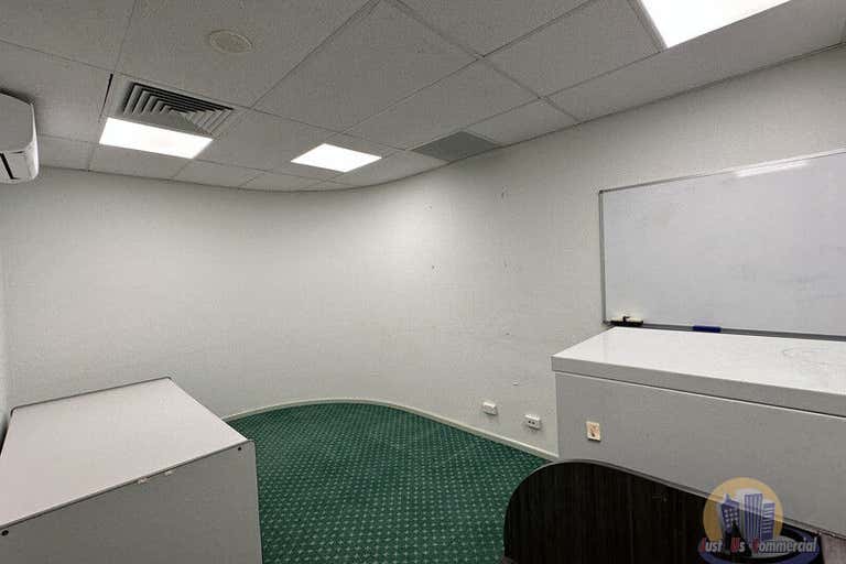 Upstairs, 32 Bourbong Street Bundaberg Central QLD 4670 - Image 4