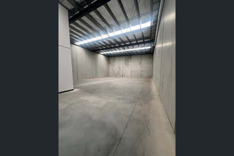 7/39 Orbis Drive Ravenhall VIC 3023 - Image 2