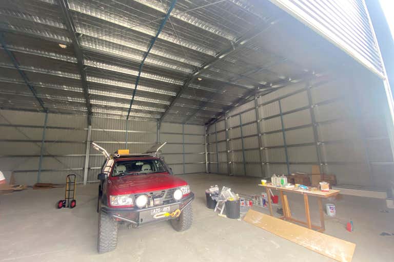 1/6 Pentlands Court Delacombe VIC 3356 - Image 2