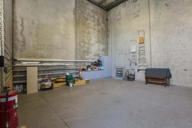 4/17 Lakeside Avenue Reservoir VIC 3073 - Image 4