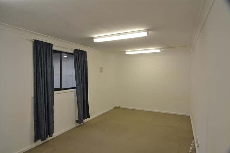 Unit 4, Unit 4/3 Frost Drive Mayfield West NSW 2304 - Image 3