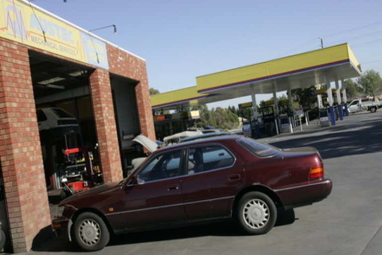 Mobil (Fuel Zone) Ferntree Gully, 510 Napoleon Road Ferntree Gully VIC 3156 - Image 4