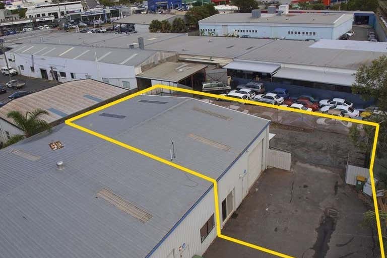 Unit 7, 7/1-3 Nesbit Street, Southport QLD 4215 - Image 1