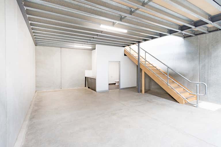 Unit 38, 10  Cawley Road Yarraville VIC 3013 - Image 4