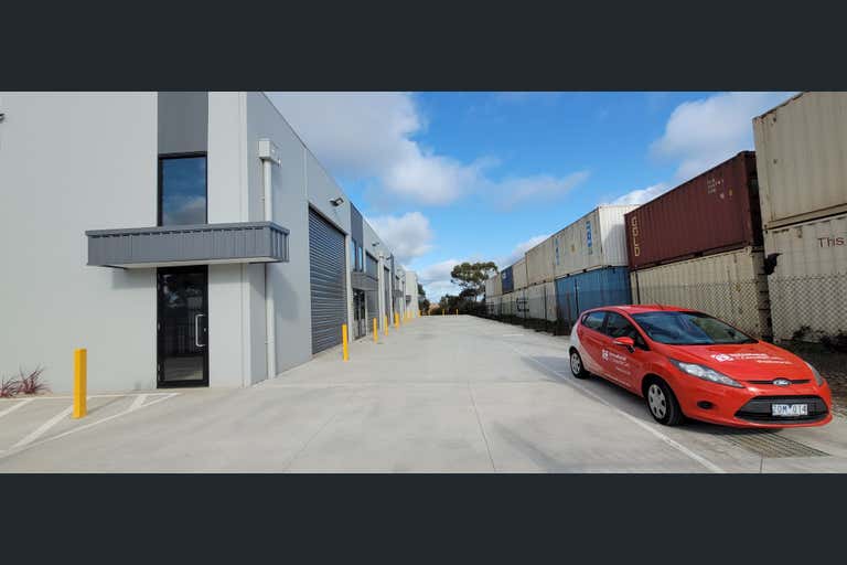 1/33 Concorde Crescent Werribee VIC 3030 - Image 2