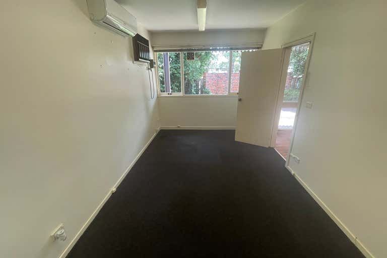 2/41 Palmerston Road Hornsby NSW 2077 - Image 4