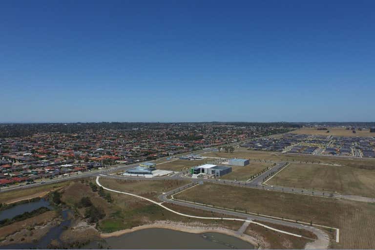 195 Evans Road Cranbourne VIC 3977 - Image 2