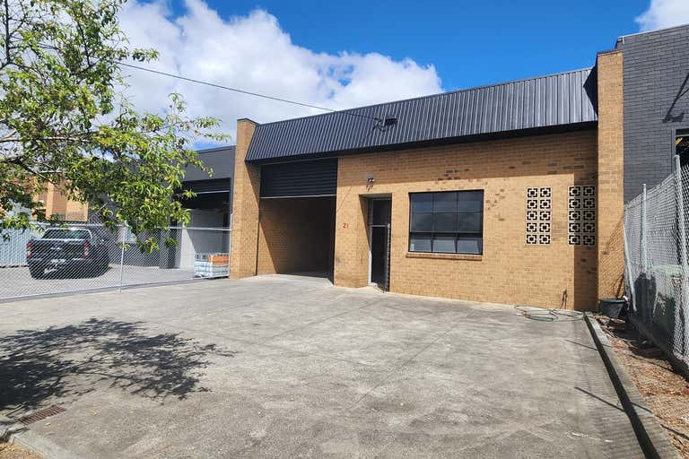 21 Hanrahan Street Thomastown VIC 3074 - Image 2