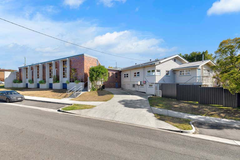 27  McIlwraith St Everton Park QLD 4053 - Image 1