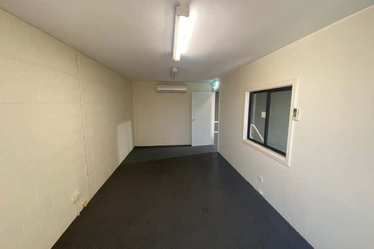 Unit 9, 8-10 Barry Road Chipping Norton NSW 2170 - Image 2