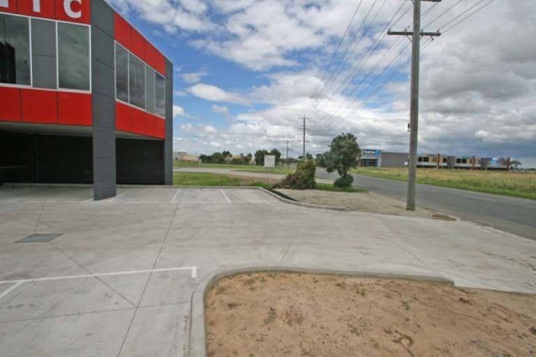 68 Baldhill Road Pakenham VIC 3810 - Image 3