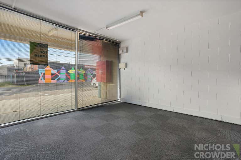 3 & 4/16 Ninth Avenue Rosebud VIC 3939 - Image 2