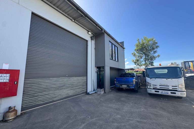 13/9 - 12 Lambridge Place Penrith NSW 2750 - Image 1