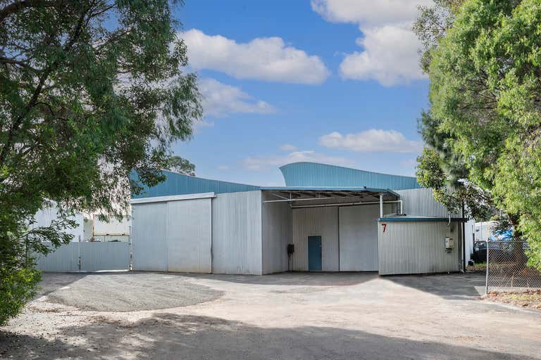 7 Minchin Way Margaret River WA 6285 - Image 1