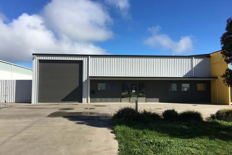 30 Production Drive Alfredton VIC 3350 - Image 1