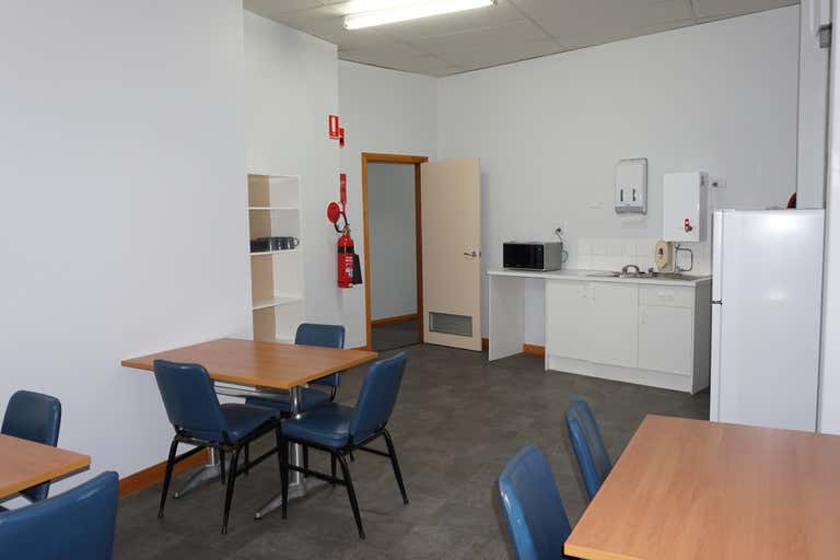 Suite 2, 123 John Street Singleton NSW 2330 - Image 3