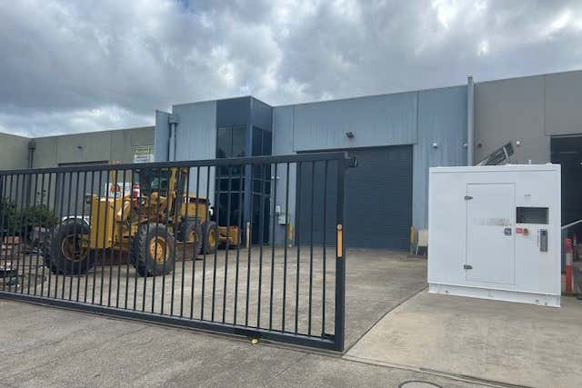 33  Loop Road Werribee VIC 3030 - Image 1