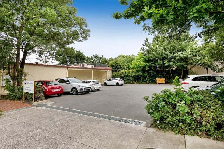 15 Langmore Lane Berwick VIC 3806 - Image 3