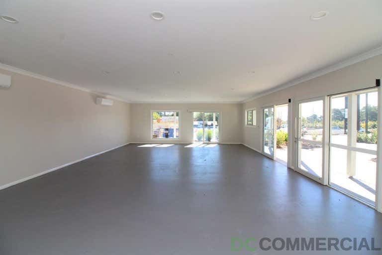 2/10481 New England Highway Highfields QLD 4352 - Image 2