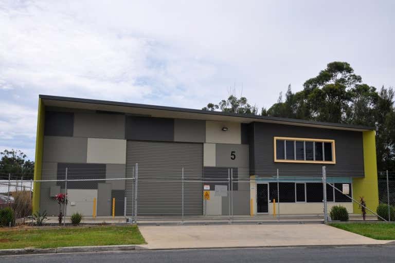 5 Featherstone Drive Woolgoolga NSW 2456 - Image 3