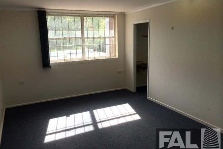 Suite  J, 399 Honour Avenue Graceville QLD 4075 - Image 1