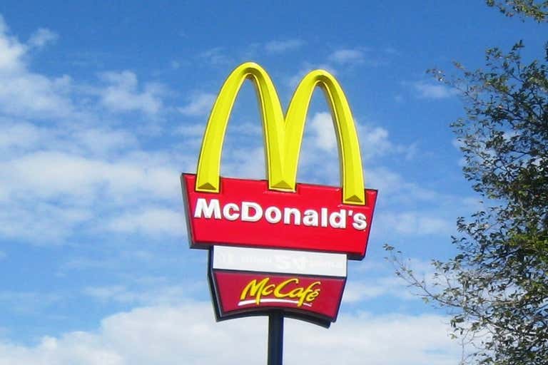 McDonalds, 127-129 Bridge Street Benalla VIC 3672 - Image 1