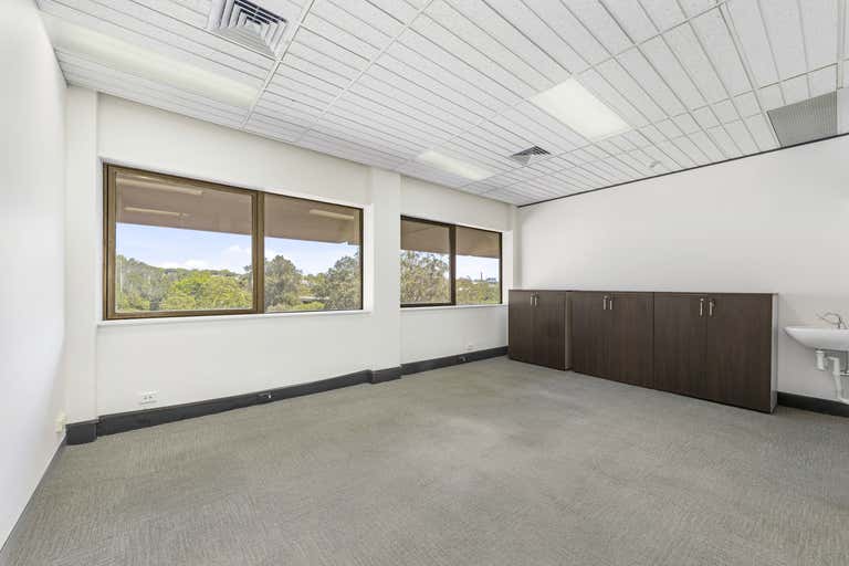 Suite 2.06, The Edgecliff Centre, 203-233 New South Head Road Edgecliff NSW 2027 - Image 4