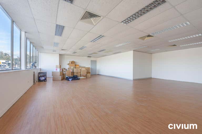 Unit  1B, 50-52 Colbee Court Phillip ACT 2606 - Image 4