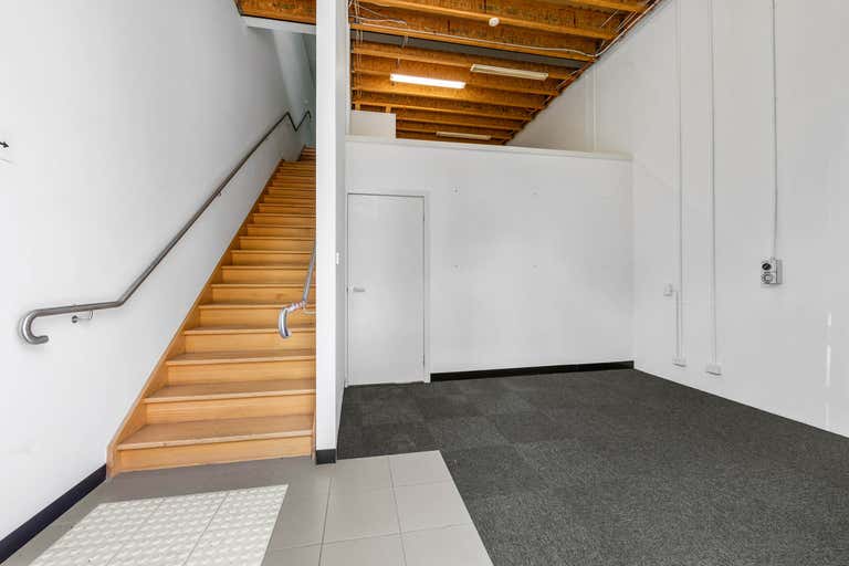 4/34 Wirraway Drive Port Melbourne VIC 3207 - Image 2