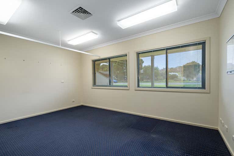 95 Southern View Drive West Albury NSW 2640 - Image 4
