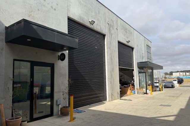 2/9 Haystacks Drive Torquay VIC 3228 - Image 2